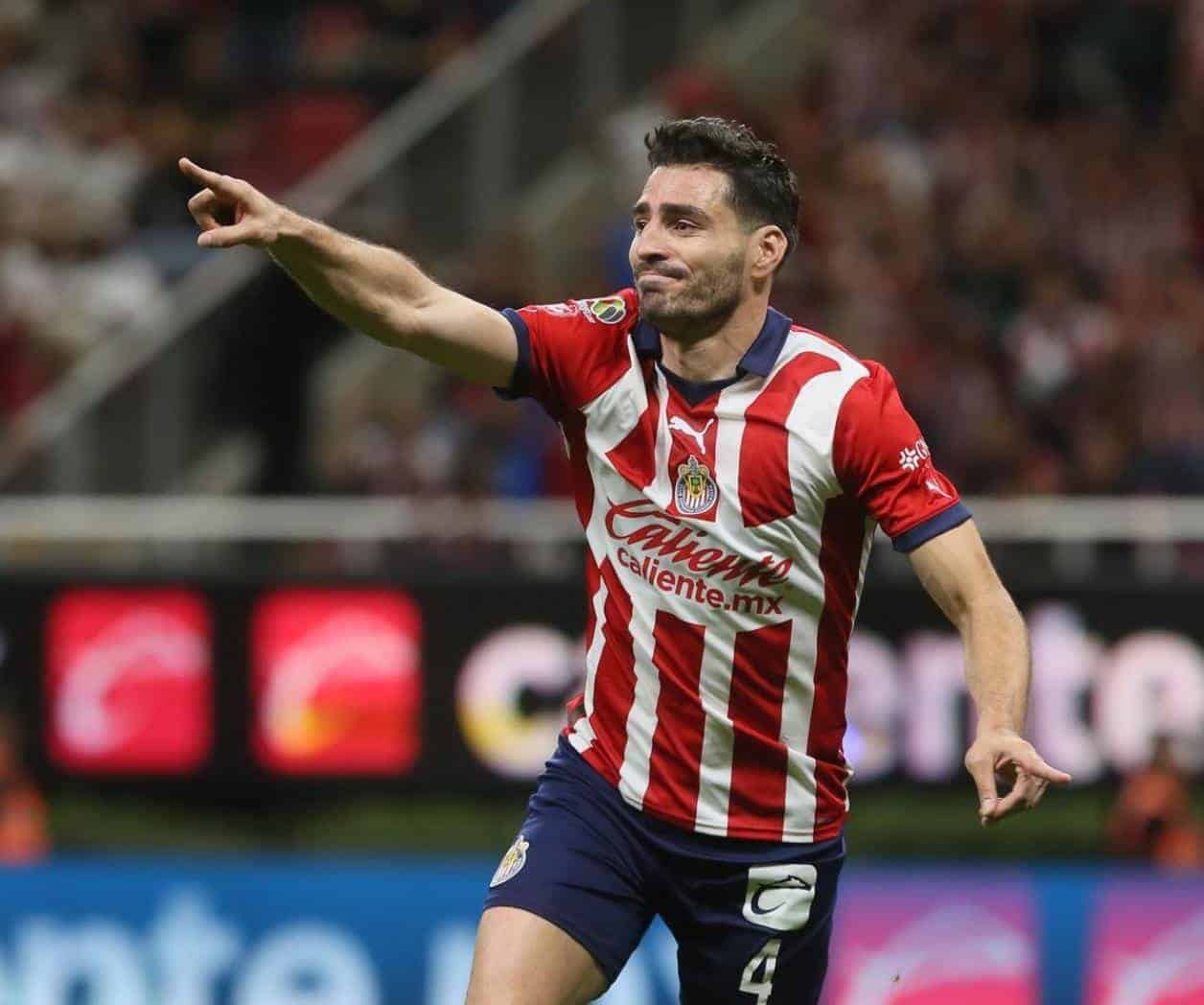 En Chivas tienen que jugar los mejores.- Pollo Briseño