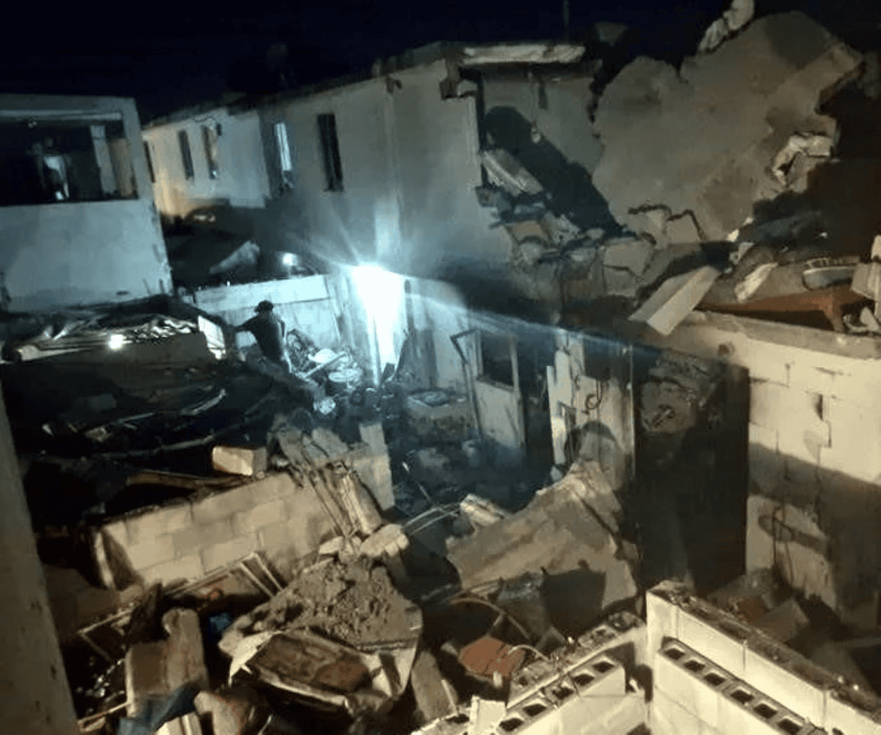 Muere bebé tras explosión en casa en Escobedo