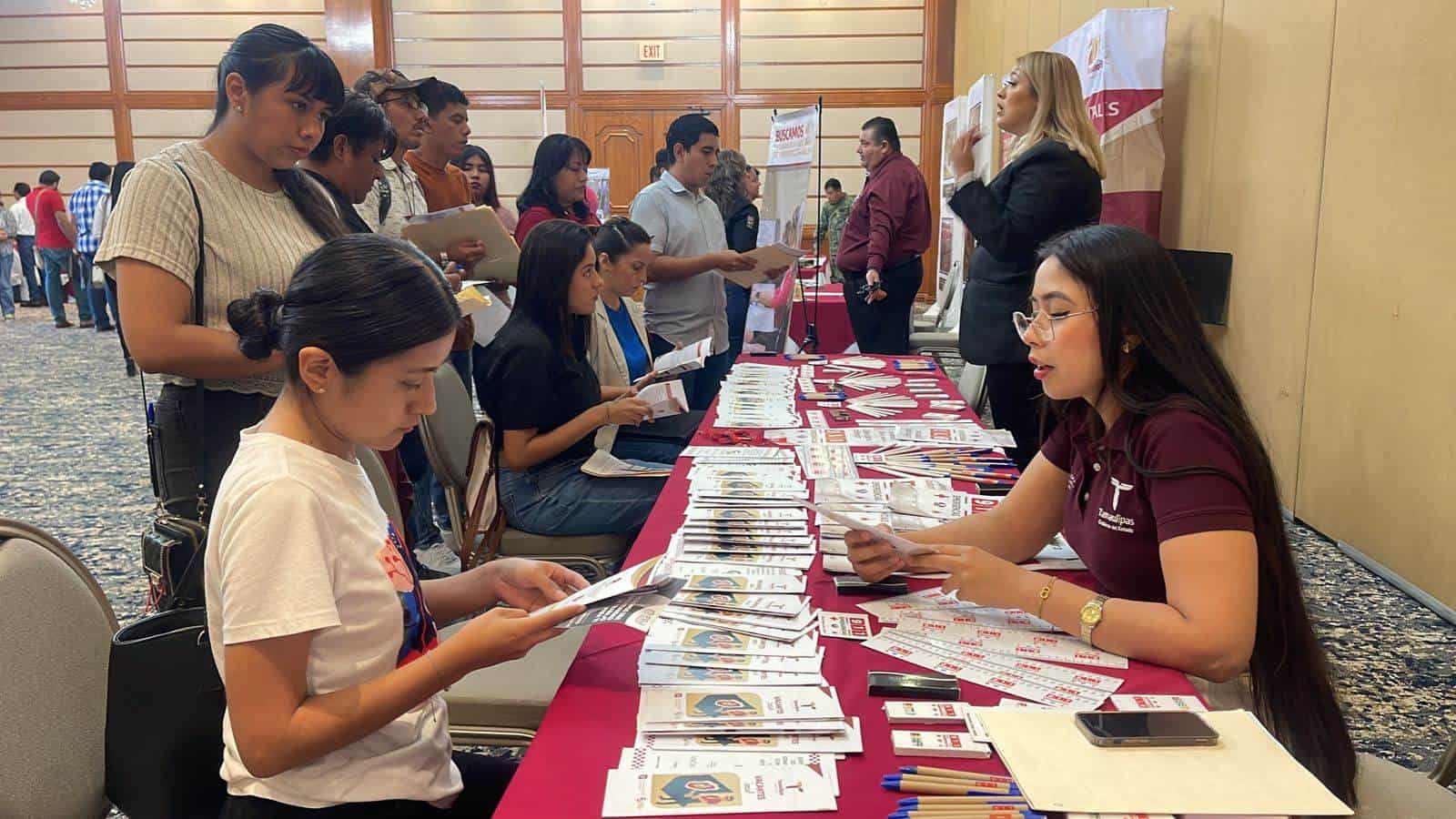Gran afluencia de Jóvenes en la Feria de Empleo en Reynosa Gran afluencia de Jóvenes en la Feria de Empleo en Reynosa