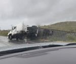 Trailero ileso tras accidente carretero en San Fernando