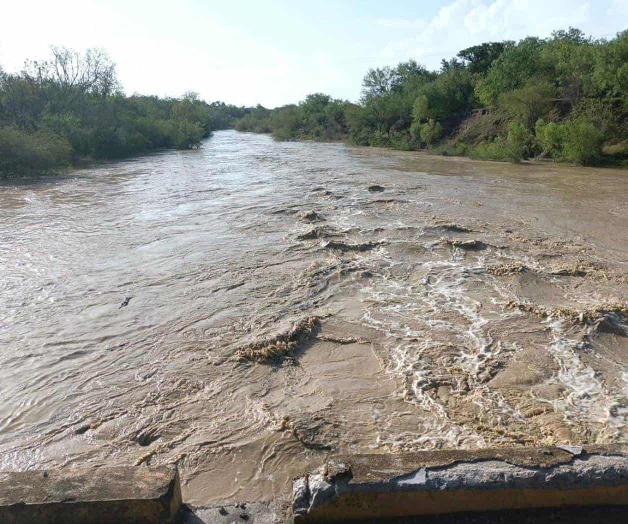 Monitorean nivel de agua del Río Conchos en San Fernando