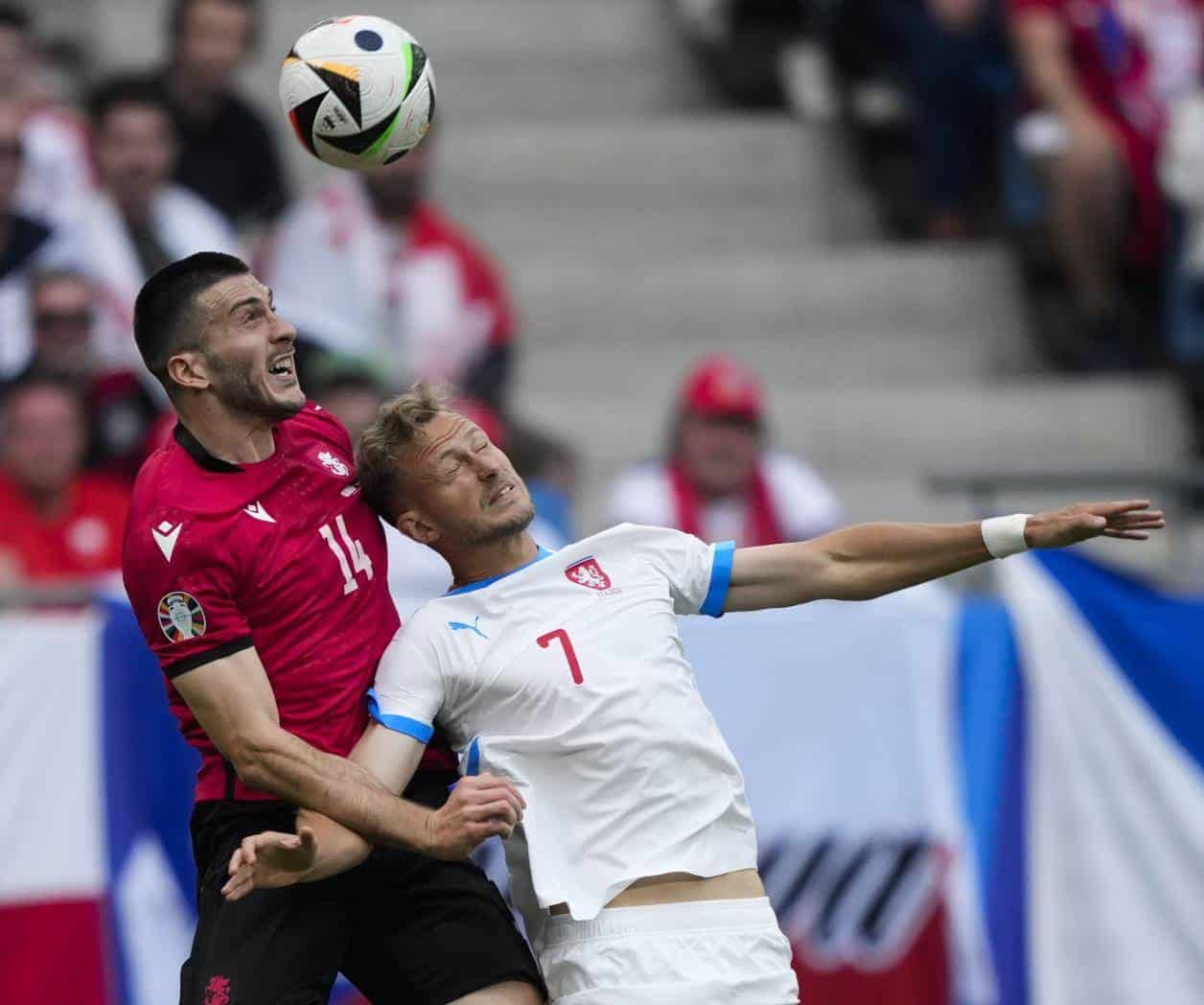 Georgia consigue su primer punto en la Eurocopa con empate 1-1 con República Checa