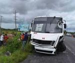 Causa carambola por invadir carril