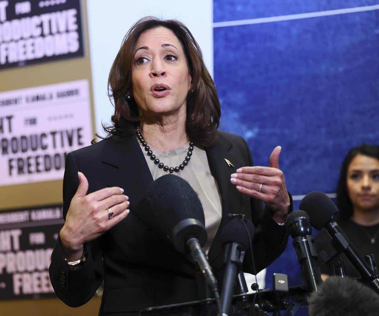 Para las mujeres, ‘todo está en juego’: Kamala Harris