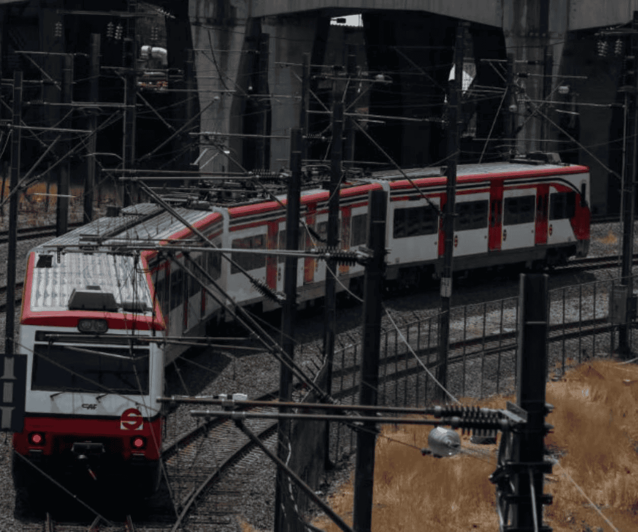 Tren Suburbano presenta retrasos por trabajos de conexión al AIFA Tren Suburbano presenta retrasos por trabajos de conexión al AIFA