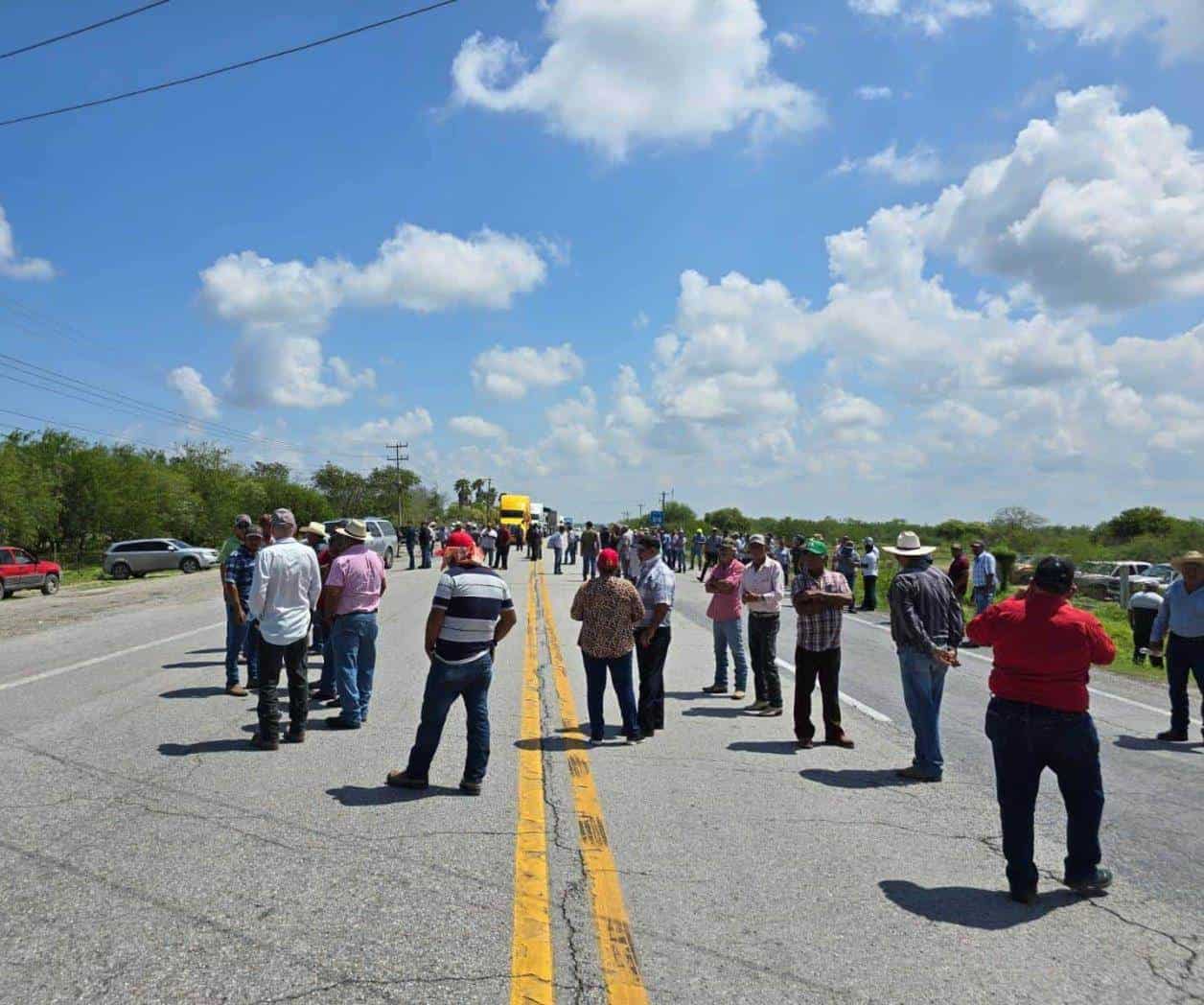 Productores de San Fernando retoman bloqueo carretero