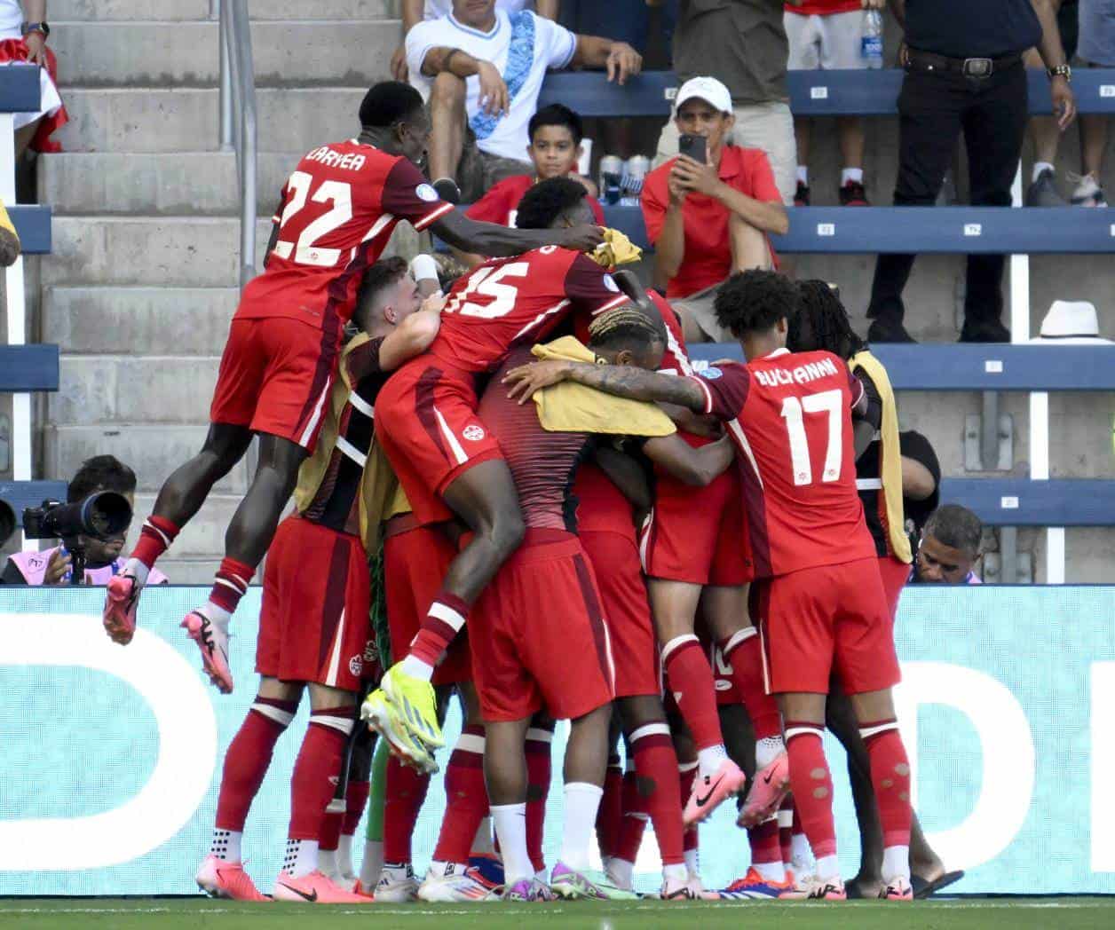 Canadá logra su primer victoria en Copa América 1-0 a Perú