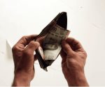 Sufre alto estrés financiero 37% de la población mexicana