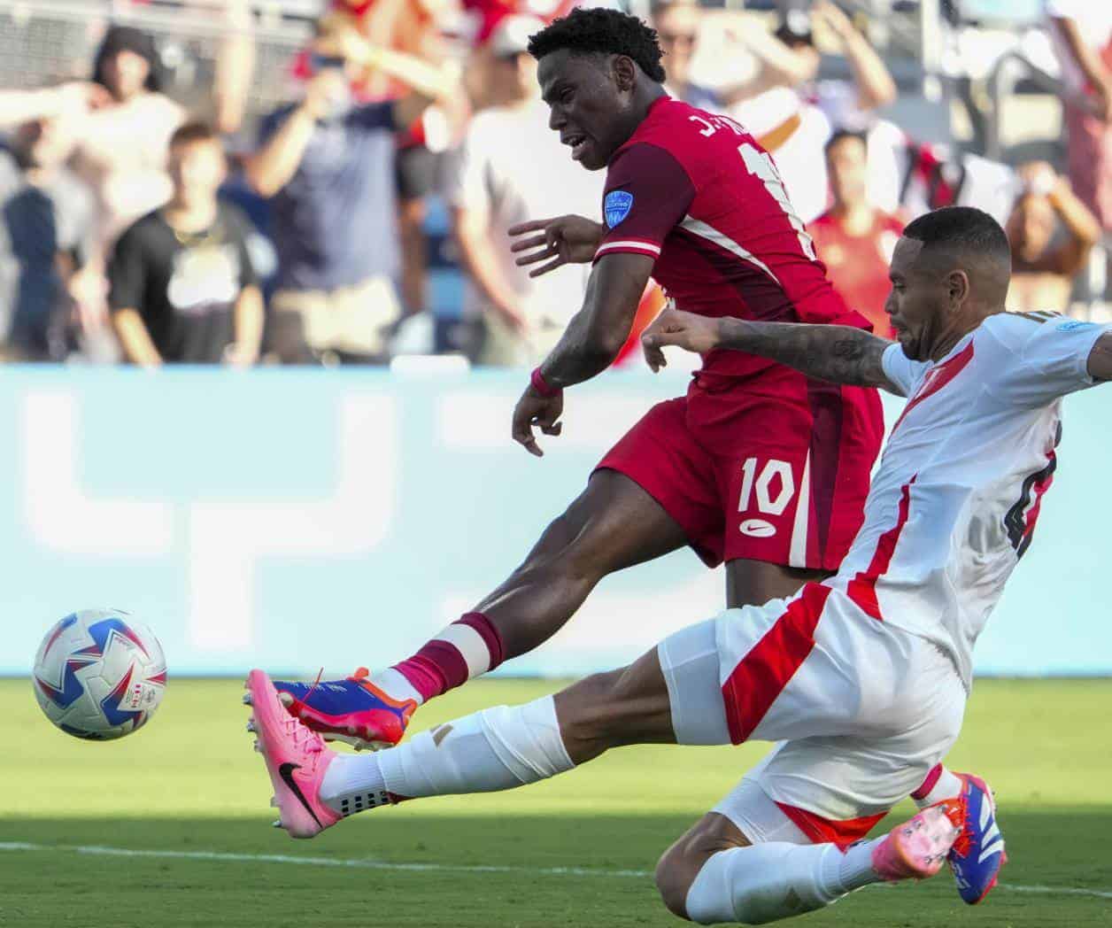 Canadá supera a Perú