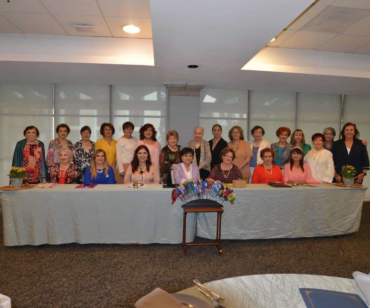 Llevan a cabo la presentaci&oacute;n de su nueva planilla