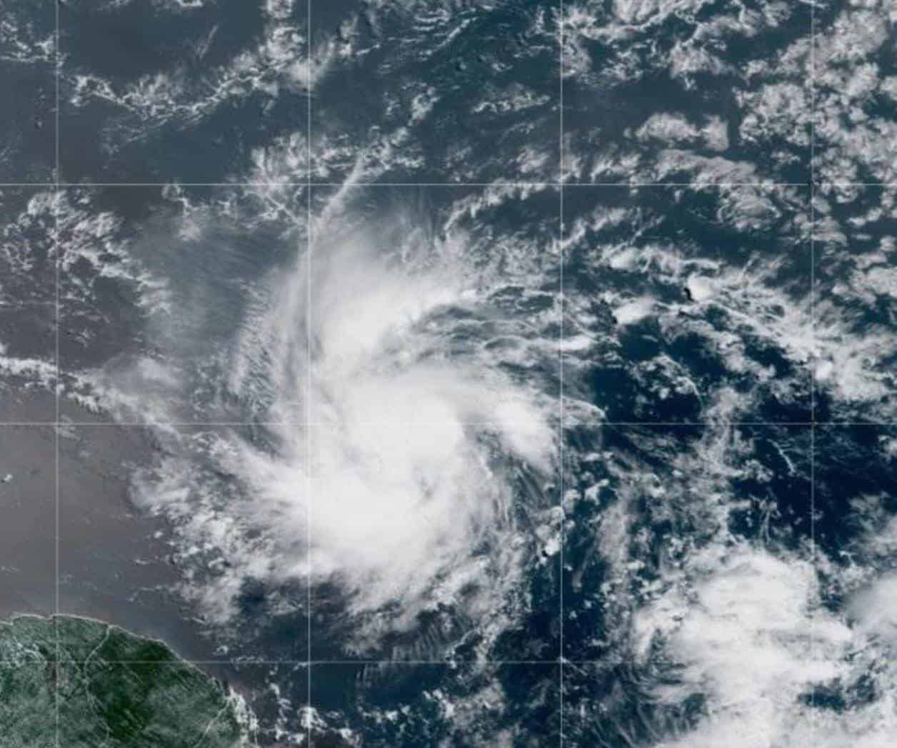 Se convierte Beryl en primer huracán de la temporada