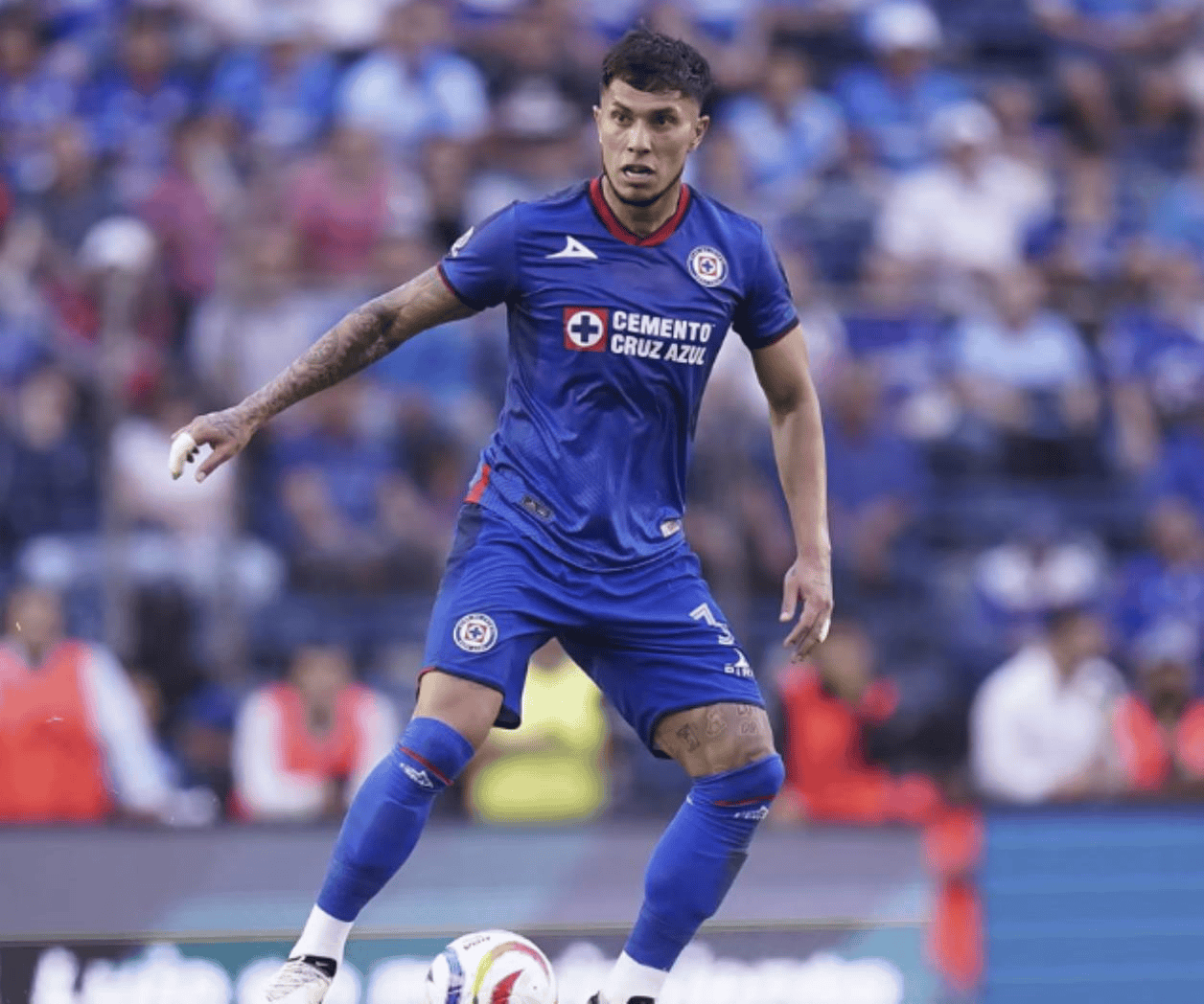 Muere hermana de Carlos Salcedo, jugador de Cruz Azul