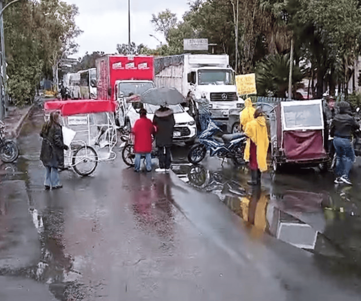 Vecinos de la GAM exigen cambio de ductos tras Incendio en Neza