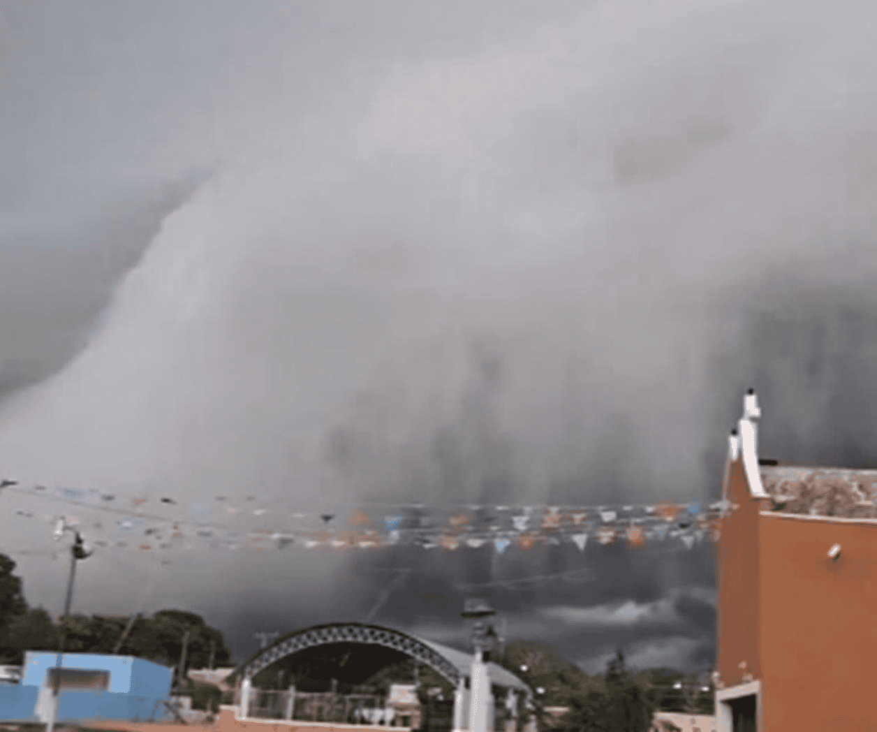 Así se vio la sorprendente formación de nubes en Yucatán por Beryl