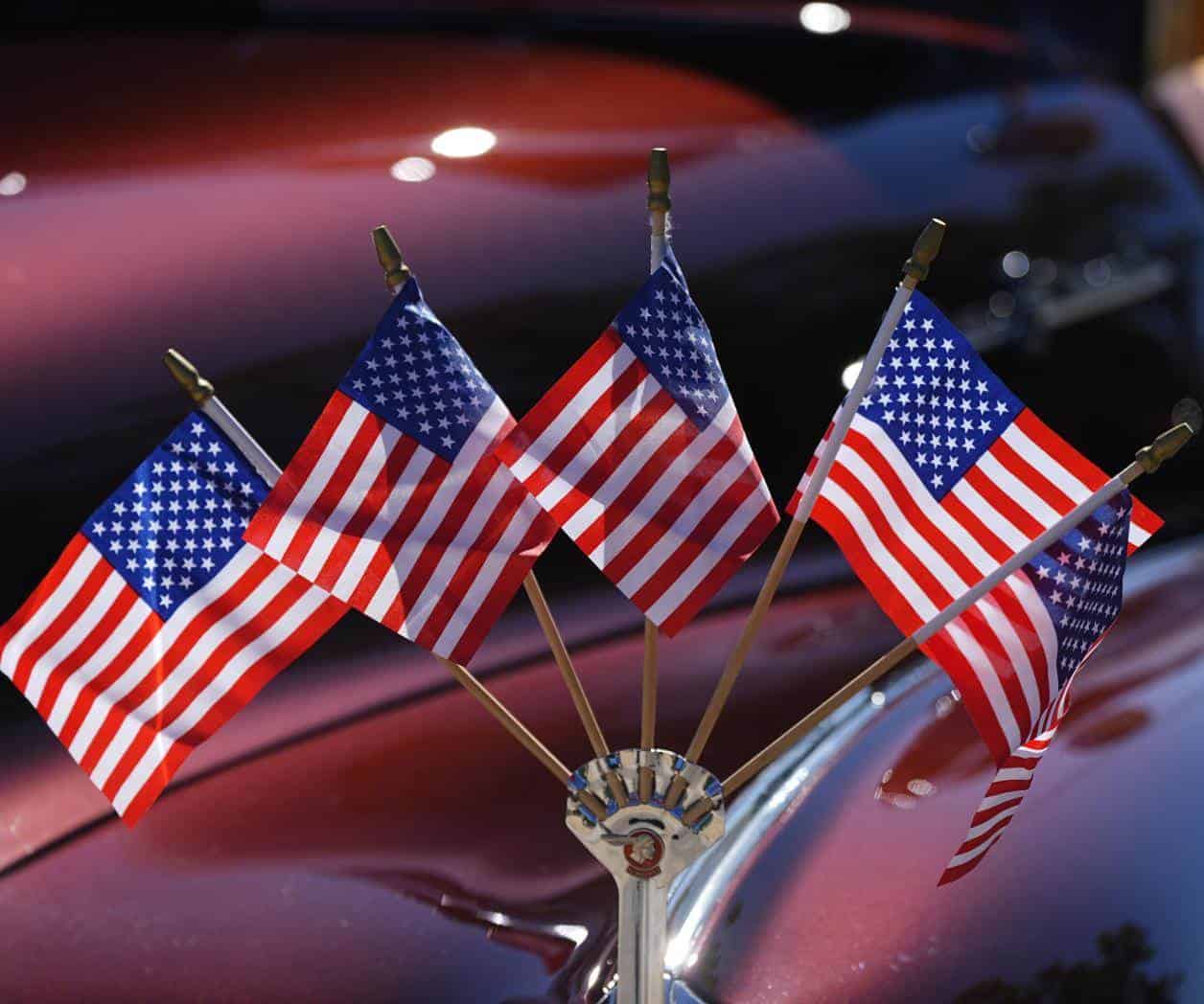 Entre las muertes del 4 de julio; 2 mujeres y un policía Entre las muertes del 4 de julio; 2 mujeres y un policía