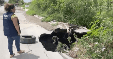 Crece socavón en calle Venustiano Carranza y Lázaro Cárdenas en la colonia industrial de Reynosa