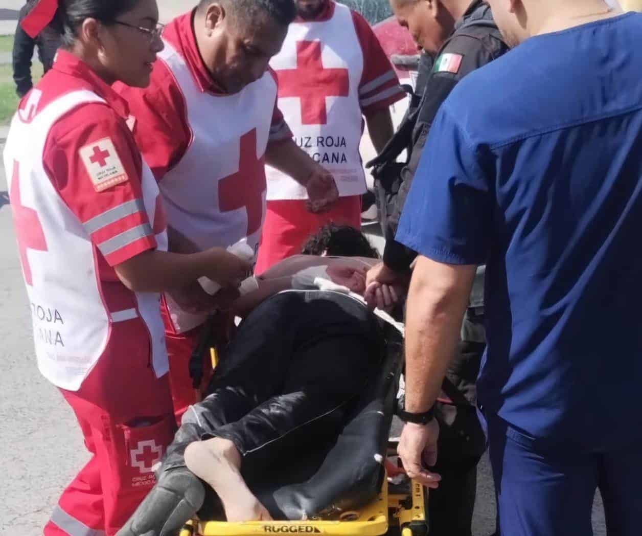 Detiene policía a joven violento Detiene policía a joven violento