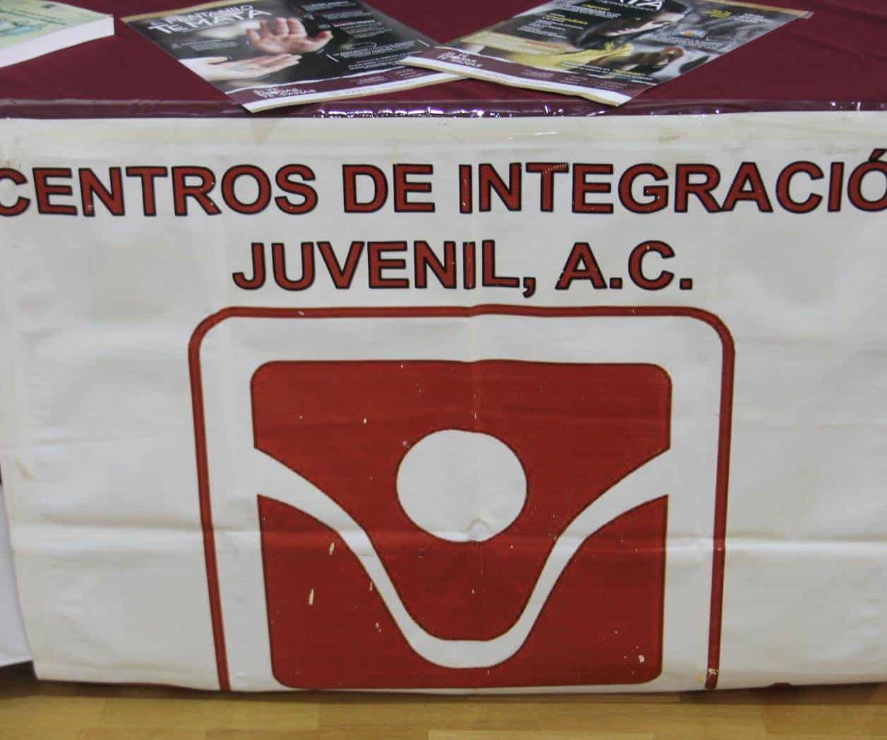 Ayudan a niños con adicciones Ayudan a niños con adicciones