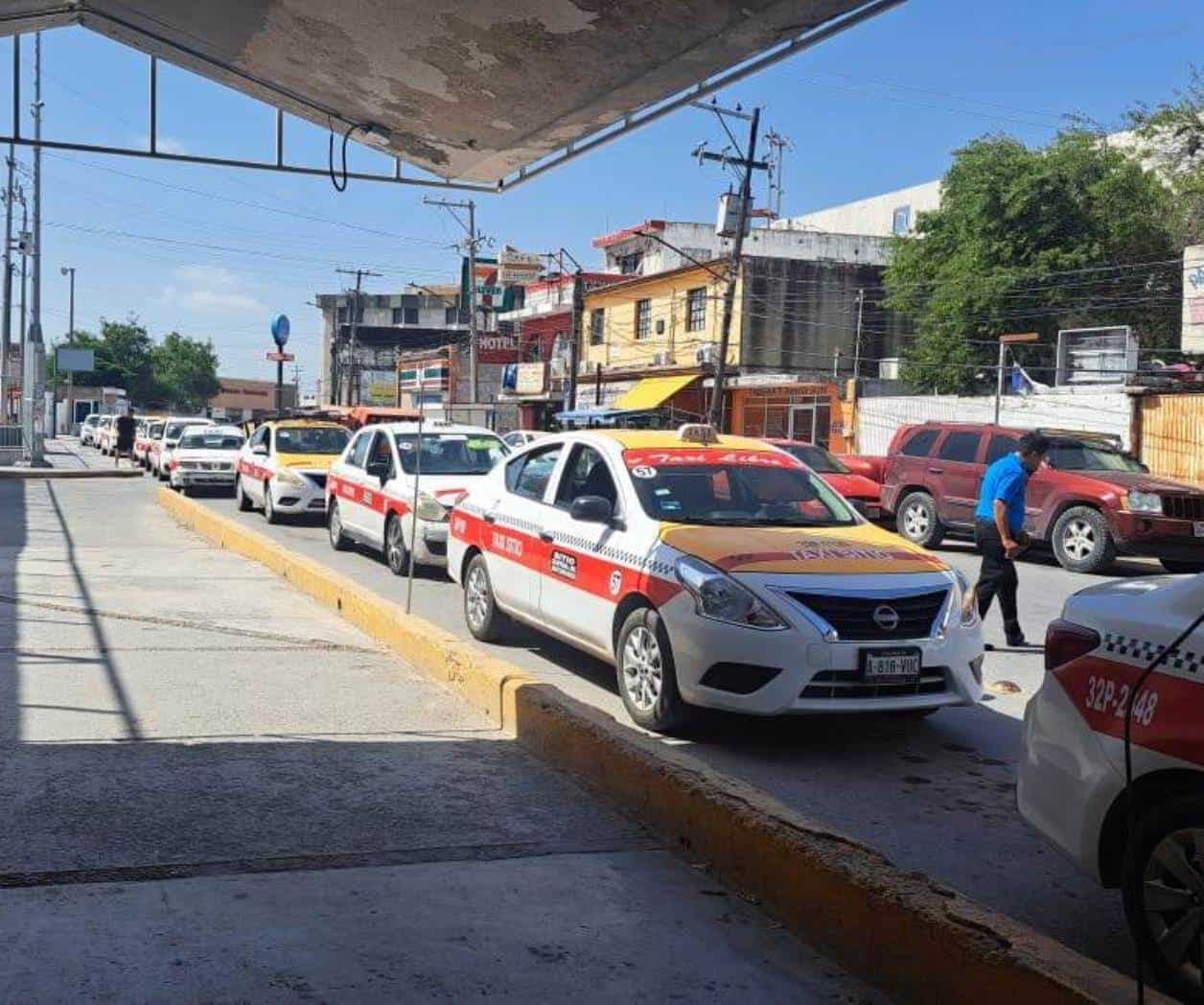 Ofrecen taxistas mantener tarifas