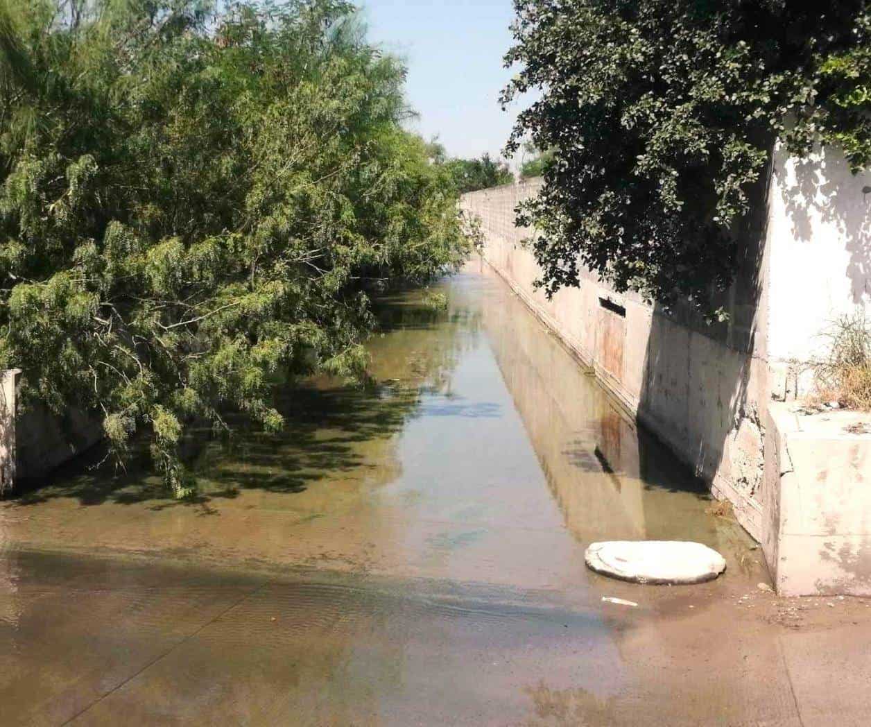 Persiste invasión de aguas negras