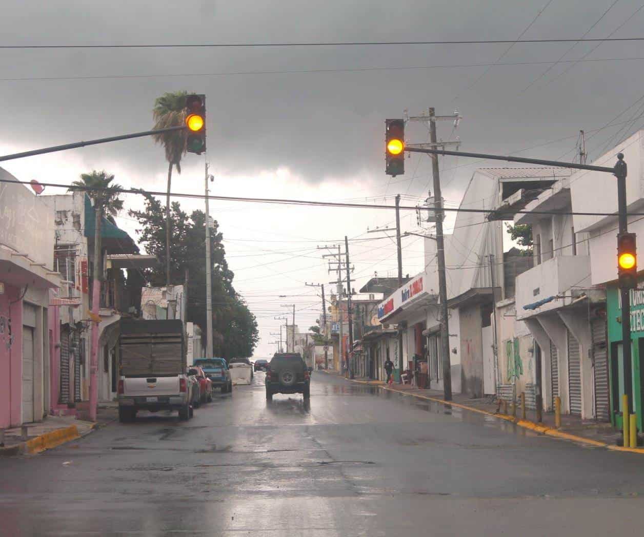 Semaforizan calles de la zona Centro Semaforizan calles de la zona Centro