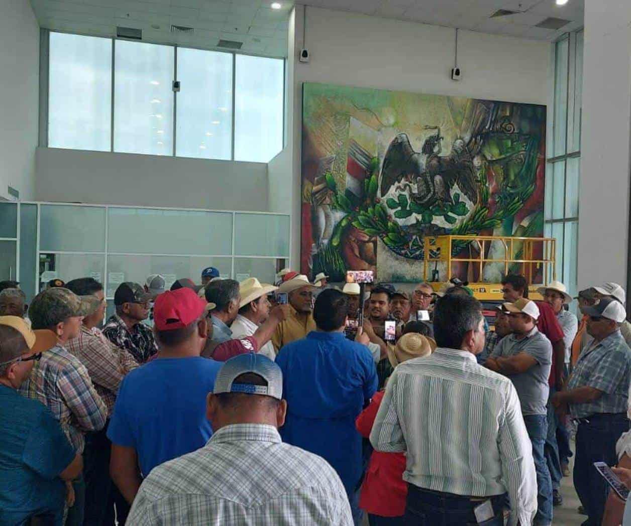 Exigen los sorgueros el apoyo económico urgente