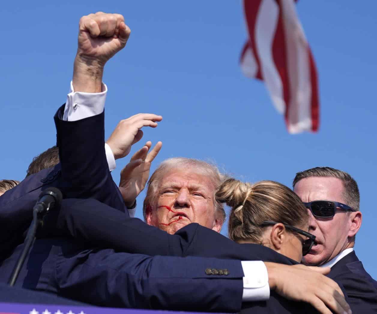 Confirman muerte de dos personas incluyendo al sospechoso en mitin de Trump Confirman muerte de dos personas incluyendo al sospechoso en mitin de Trump