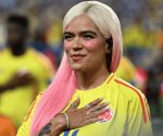 Critican a Karol G tras interpretar himno de Colombia en Copa América