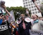 Protestan activistas en parque de Milwaukee