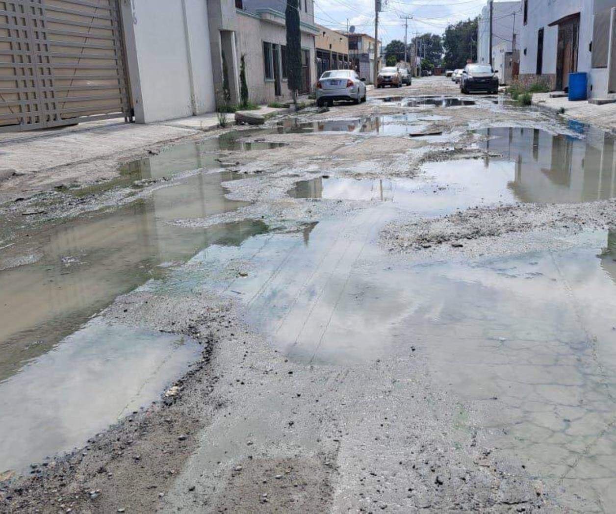 Claman por solución a fuga de aguas negras en colonia Vicente Guerrero