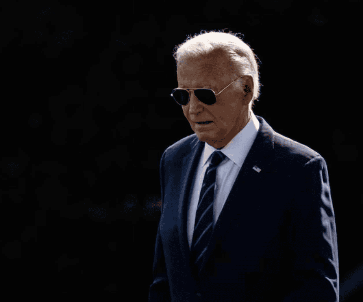 Biden enfrenta nueva ola de presión para abandonar la contienda