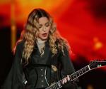 Visitan a Madonna por canción