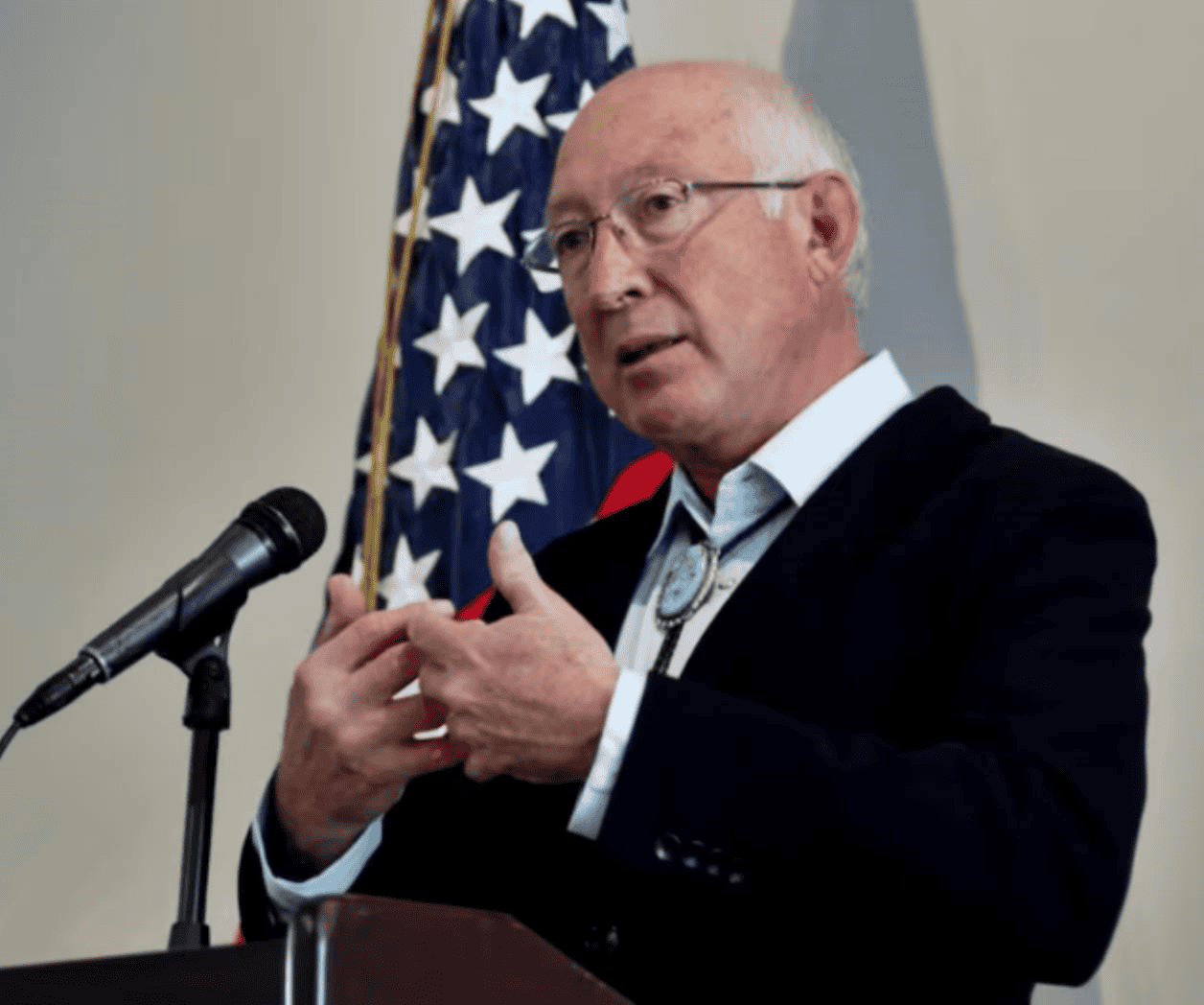 El presidente Biden es un verdadero perfil de valentía: Ken Salazar El presidente Biden es un verdadero perfil de valentía: Ken Salazar