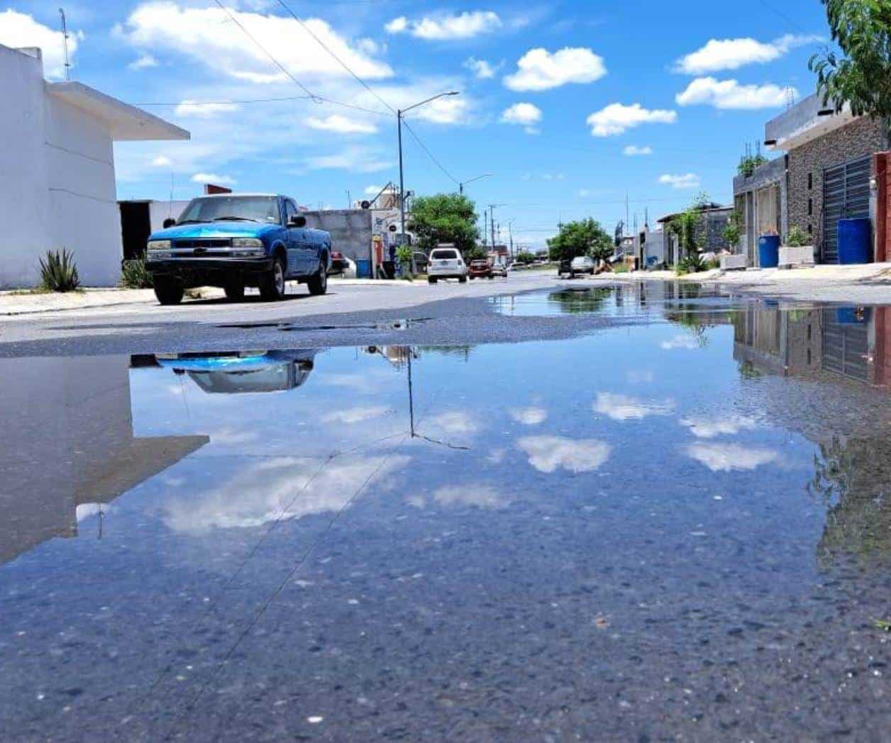 Cuatro fugas de agua limpia en Fraccionamiento Hacienda del Sol