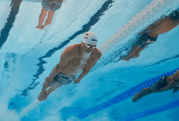 ¡Frustración total! Descalificado Miguel De Lara por patada prohibida