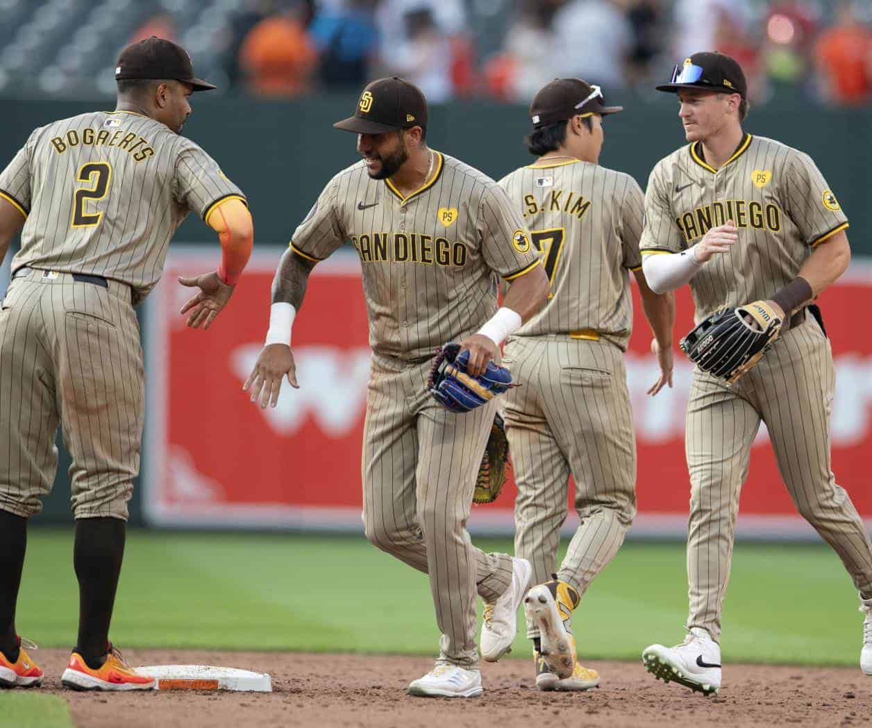 Machado pega jonrón de tres carreras en triunfo de Padres