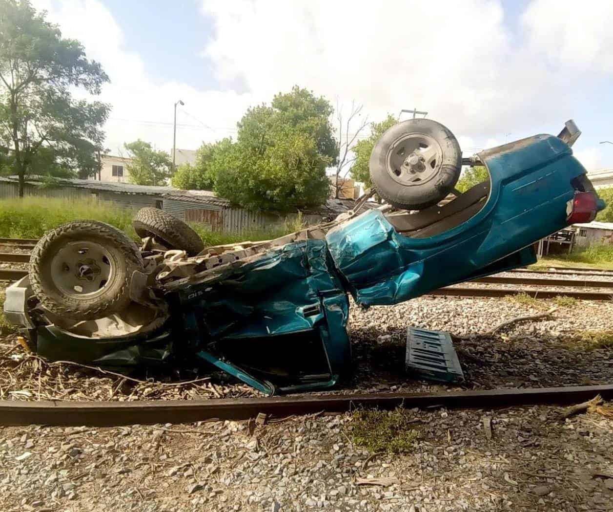 Adulto mayor intenta ganarle al tren en Río Bravo y es embestido