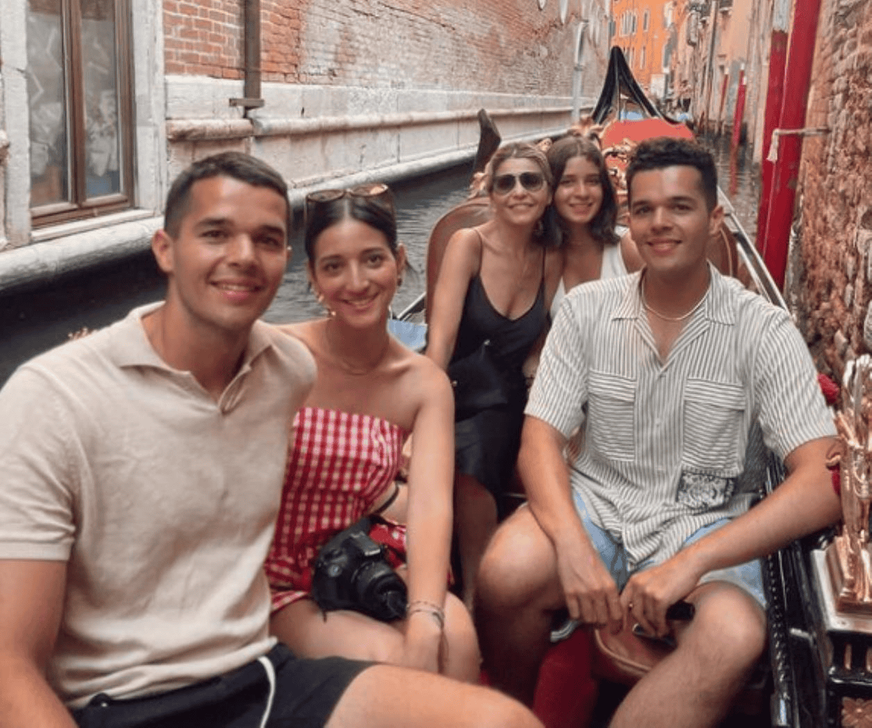 Itatí Cantoral vacaciona en Italia Itatí Cantoral vacaciona en Italia