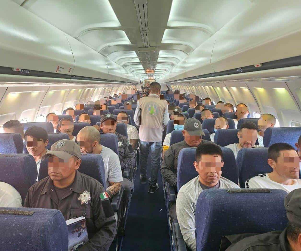 Envían a 68 reos de Tamaulipas hacia a penales federales