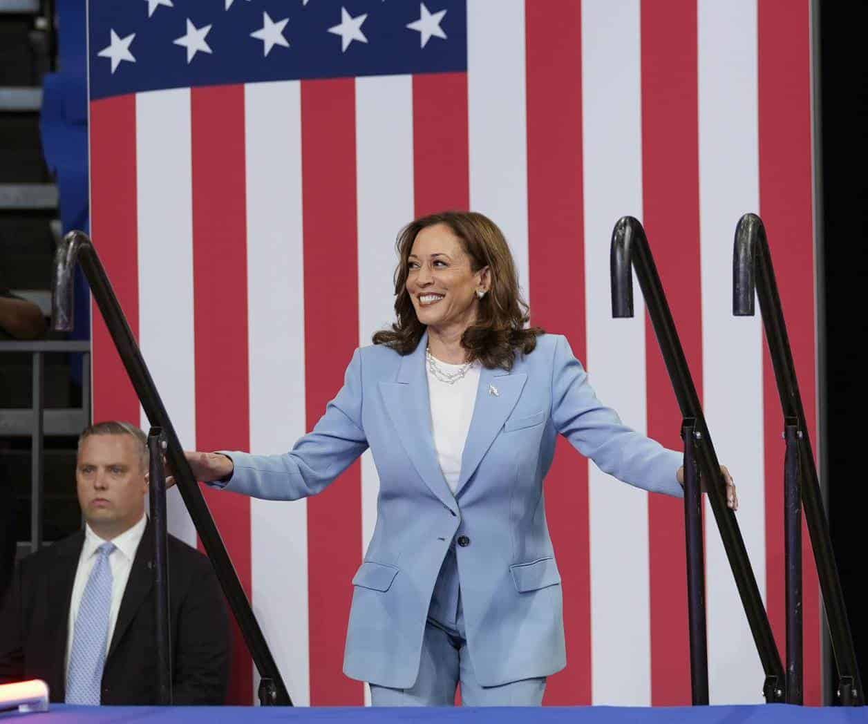 Kamala Harris asegura la nominación demócrata