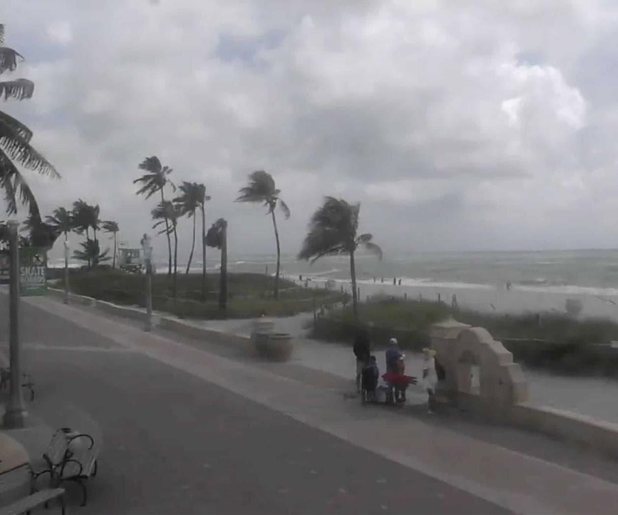 Se encamina Debby a  Florida con lluvias que  podrían ser de ‘récord’