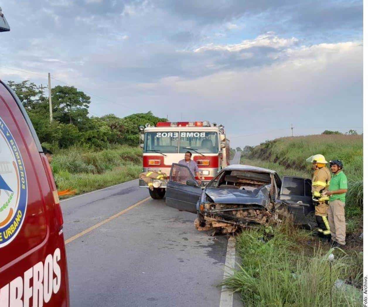 Joven herido en accidente carretero en Tenamaxtlán