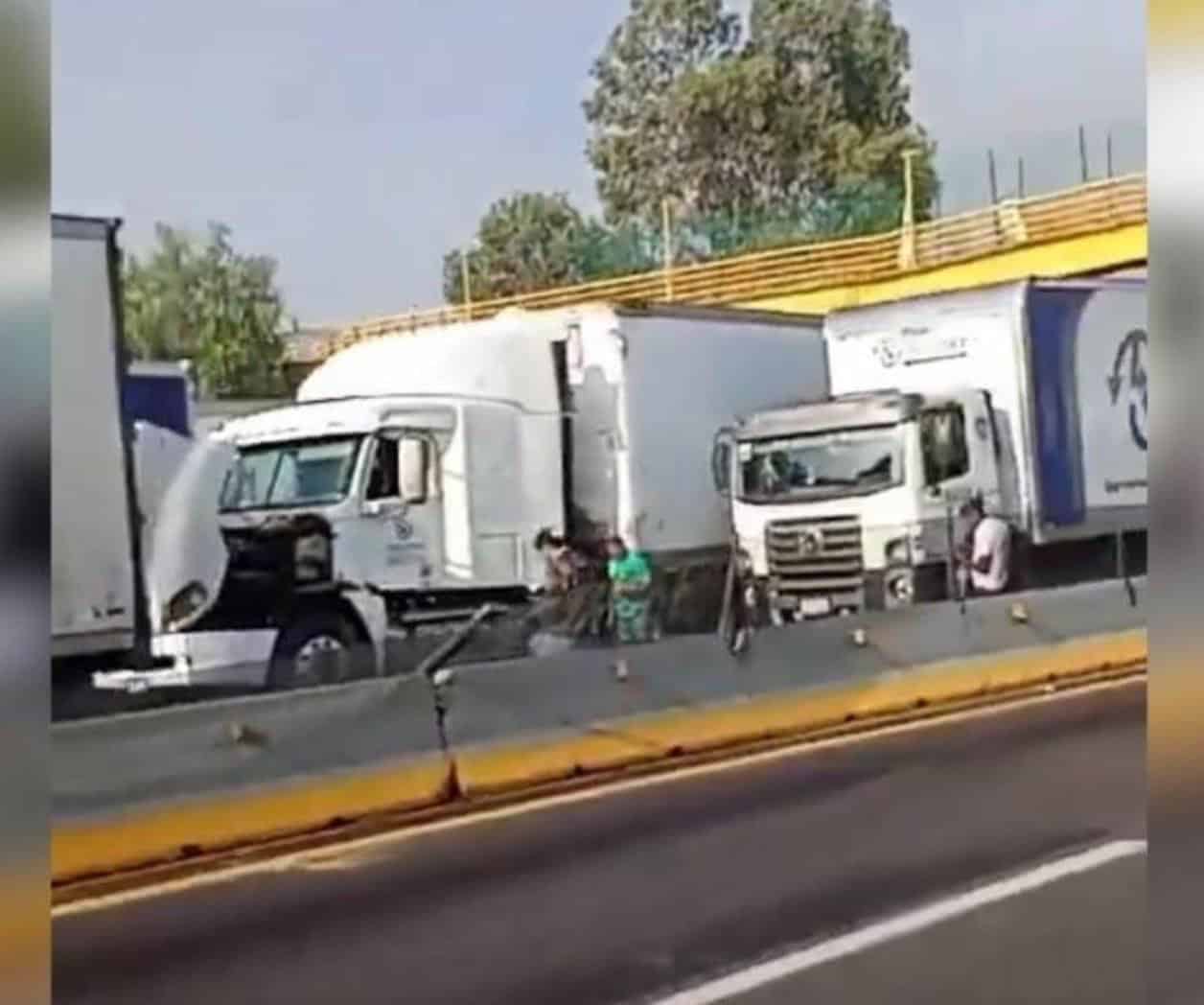 Bloqueo de ejidatarios suma 20 horas en Autopista México-Puebla