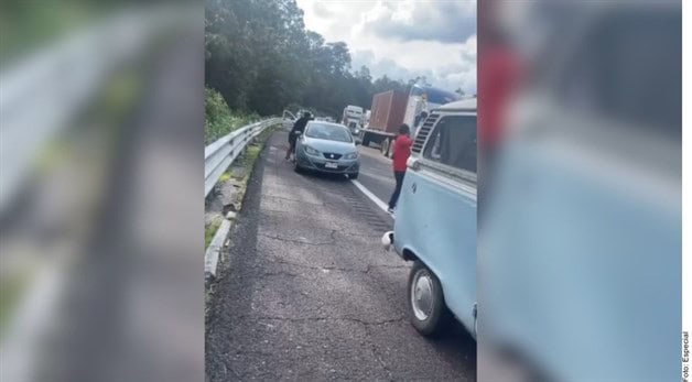 Bloqueo de ejidatarios suma 20 horas en Autopista México-Puebla