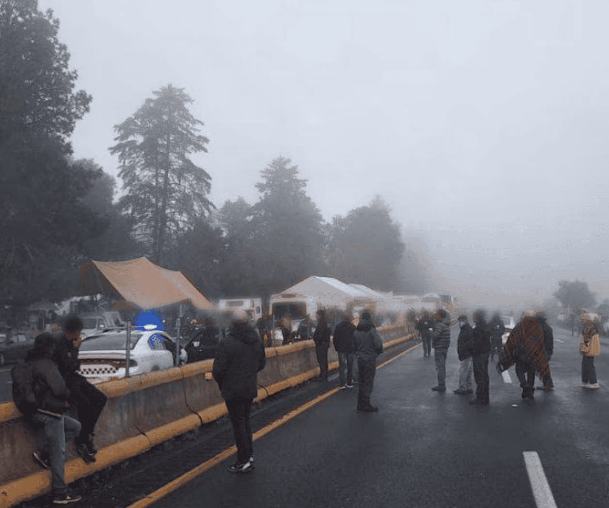 Negociaciones en la autopista Puebla-México Negociaciones en la autopista Puebla-México