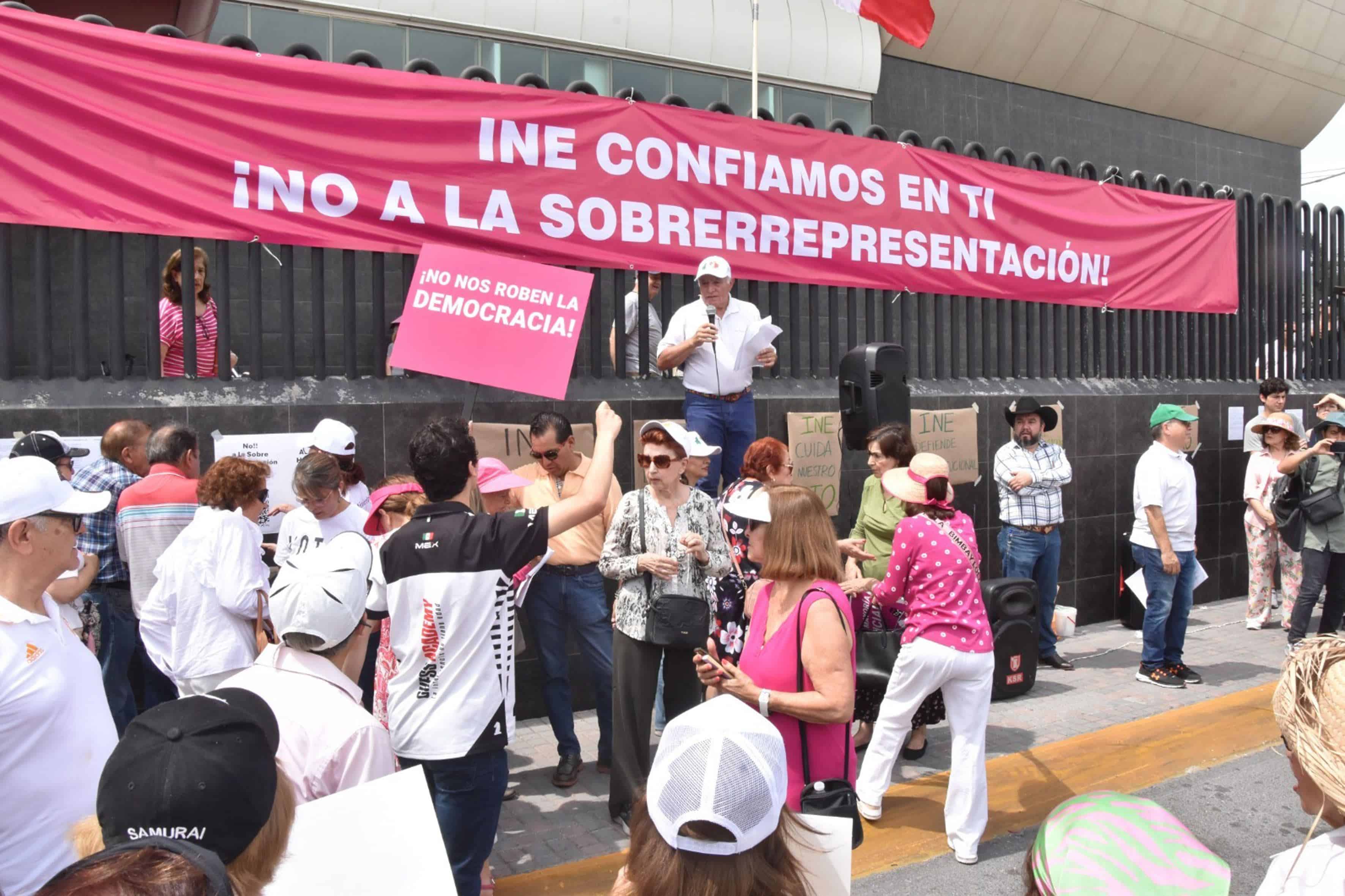 Marcha del Frente Cívico Nacional en contra de la sobrerrepresentación