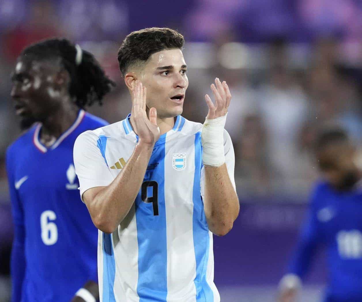 Traspaso de Julián Álvarez al Atlético de Madrid Traspaso de Julián Álvarez al Atlético de Madrid