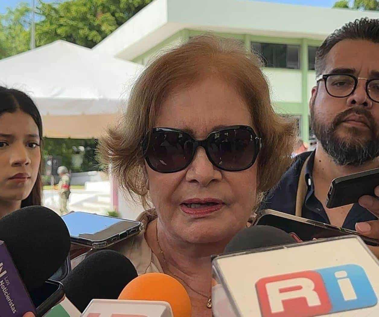 Vigilan a subalternos  de escolta del &acute;Mayo&acute;