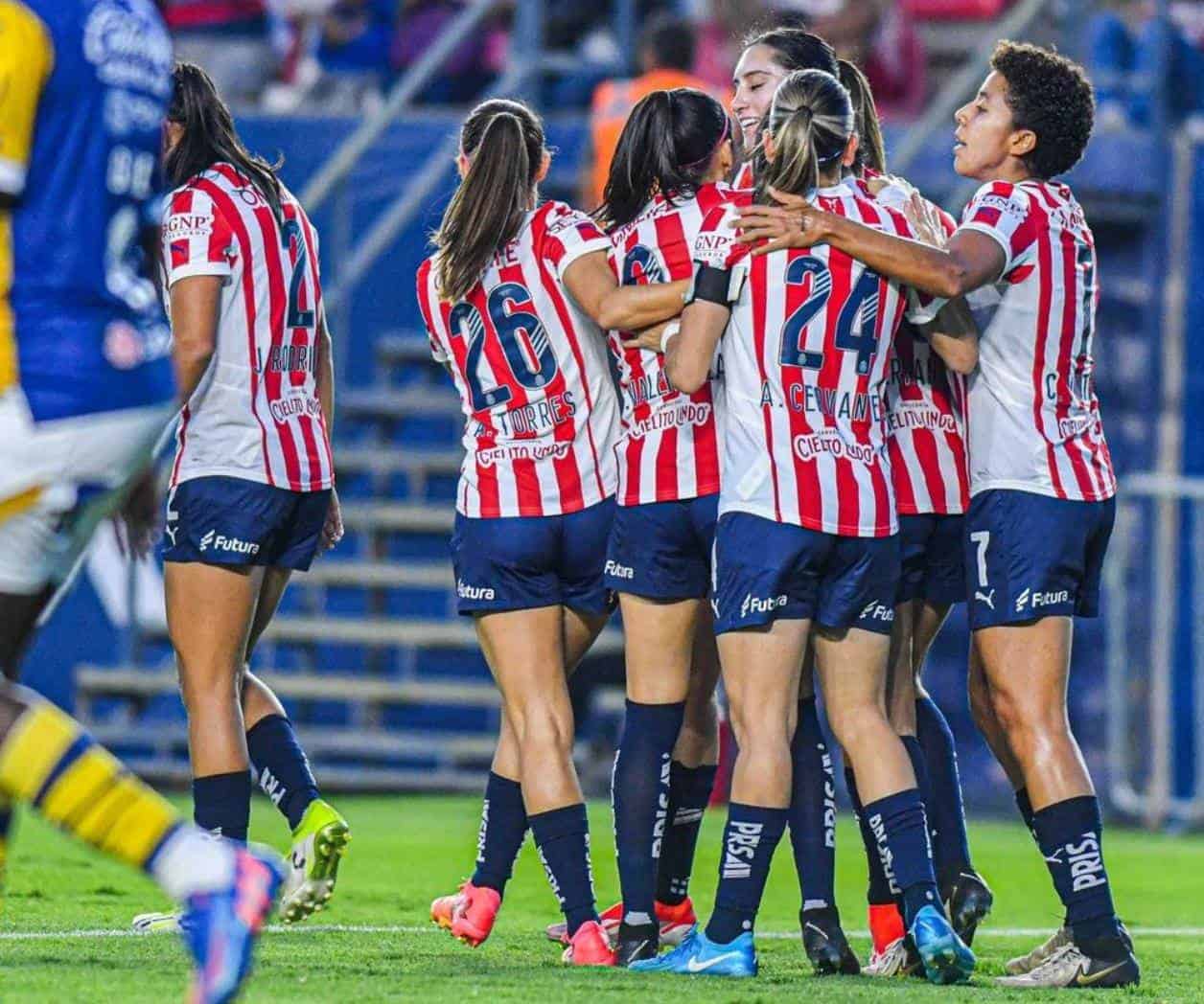 Golea Chivas al San Luis