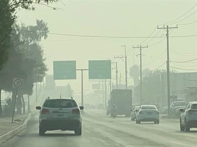 Matamoros amanece cubierto de humo por incendio en relleno sanitario